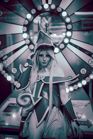CCE Dark Magician Girl-2352