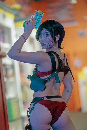 CCE Ada Wong 2025-1526