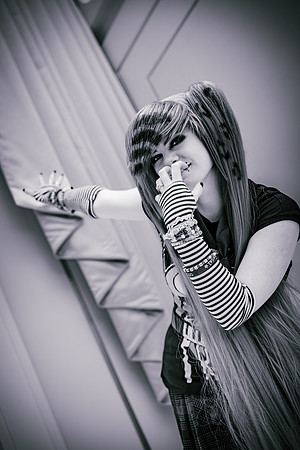 SCENE MIKU-7124-2