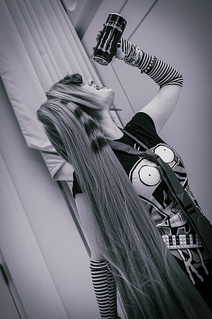 SCENE MIKU-7128-2
