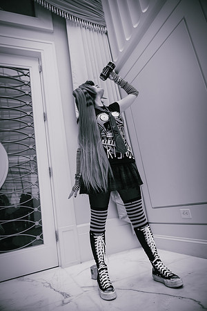 SCENE MIKU-7131-2
