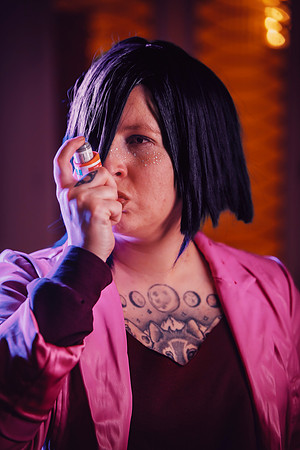Invisigal-9334