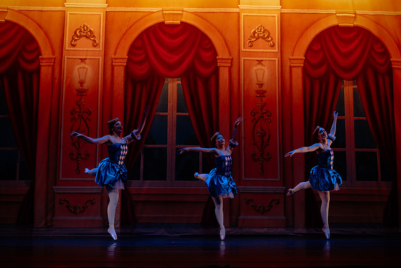 Dress Rehearsal Act 3-7934