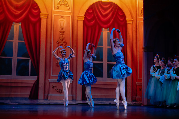 Dress Rehearsal Act 3-7941