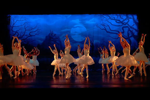 Dress Rehearsal Act 4-8895