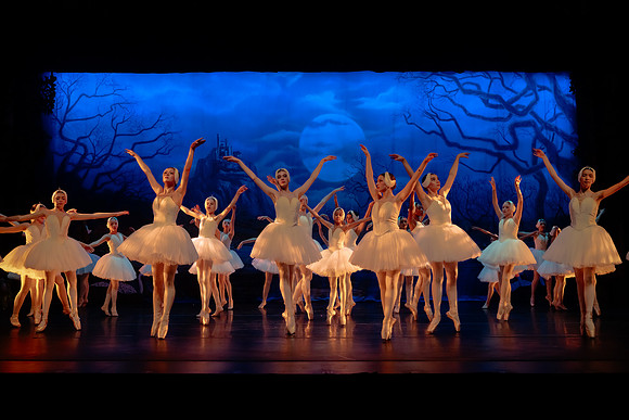 Dress Rehearsal Act 4-8903