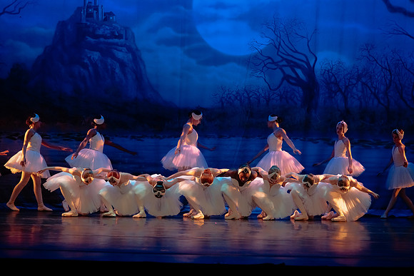 Dress Rehearsal Act 4-8944