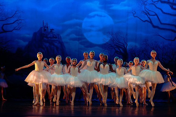 Dress Rehearsal Act 4-8952