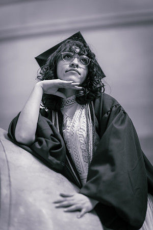 Graduation v2-8172-2