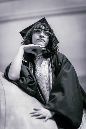 Graduation v2-8173-2