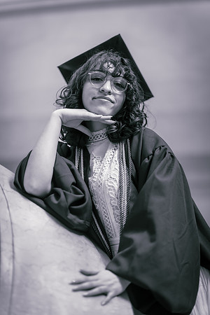 Graduation v2-8174-2