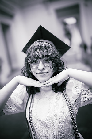 Graduation v2-8206-2