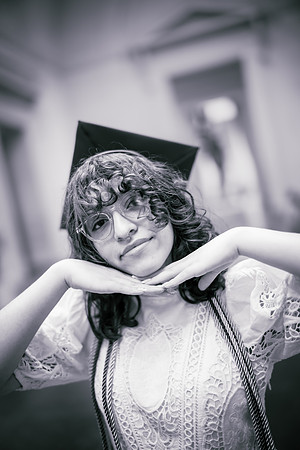 Graduation v2-8207-2