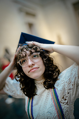 Graduation v2-8210