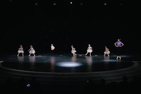 Ballet C AK5A8522-Enhanced-NR