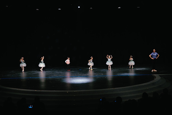 Ballet C AK5A8525-Enhanced-NR