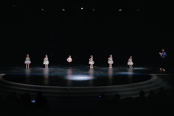 Ballet C AK5A8528-Enhanced-NR