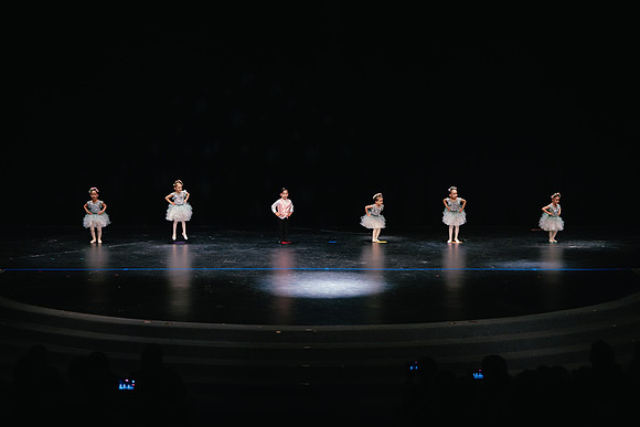Ballet C AK5A8506-Enhanced-NR
