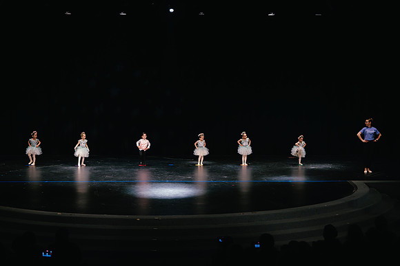 Ballet C AK5A8509-Enhanced-NR