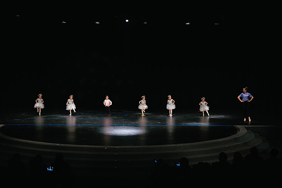 Ballet C AK5A8510-Enhanced-NR