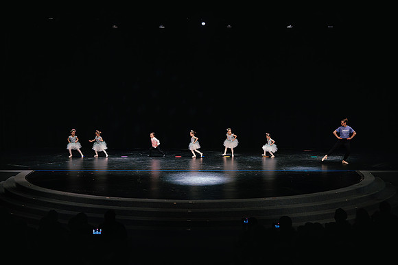 Ballet C AK5A8512-Enhanced-NR