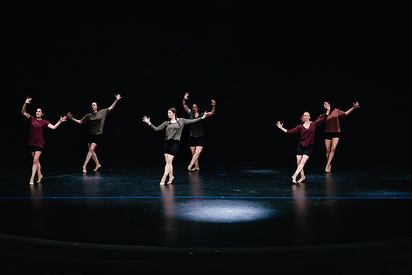 Ballet D4 AK5A9688-Enhanced-NR