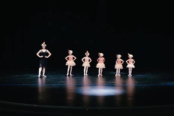 Ballet G AK5A8602-Enhanced-NR