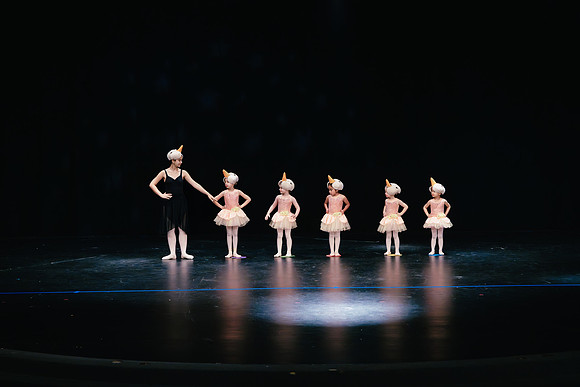 Ballet G AK5A8607-Enhanced-NR