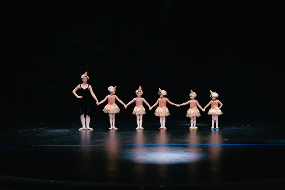 Ballet G AK5A8611-Enhanced-NR