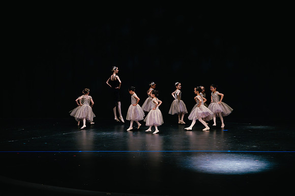 Ballet I AK5A8673-Enhanced-NR
