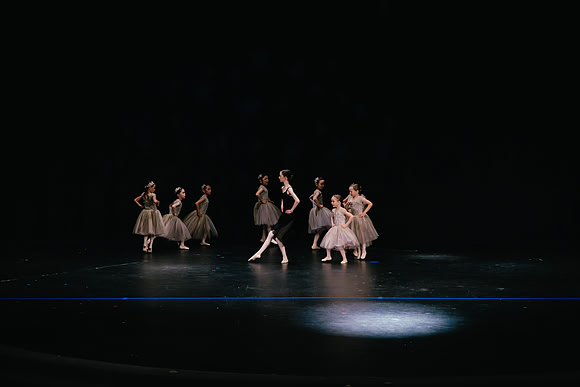 Ballet I AK5A8676-Enhanced-NR