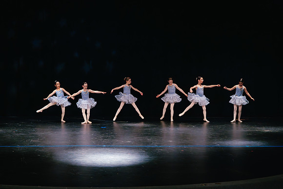 Ballet J AK5A8700-Enhanced-NR