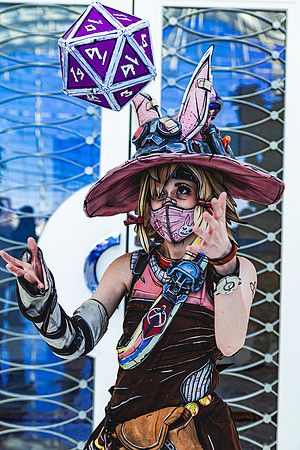 Mangoloo.cos-9216