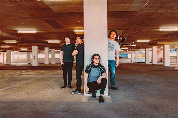 Revolver Dogs-7170