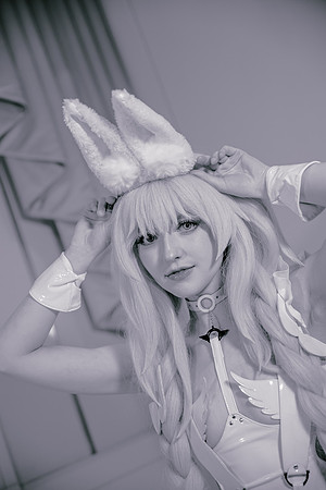 Kenna B+W-4098