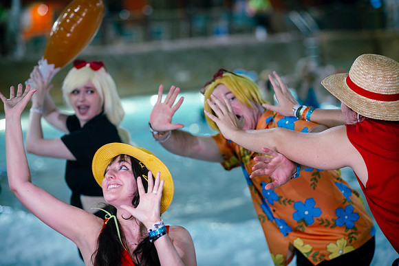 One piece (non B&W)-0679